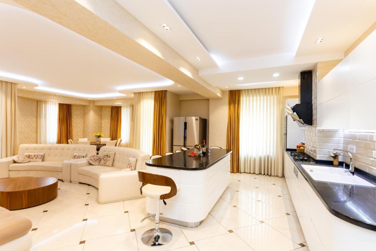 Central Cozy 3Bd-2Bath Apartment Τυφλίδα Εξωτερικό φωτογραφία